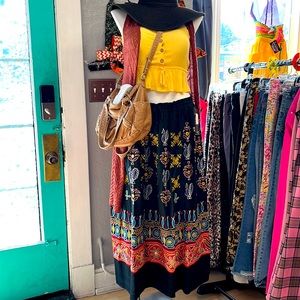 Beautiful hand made skirt fits XL up to 2X adjustable